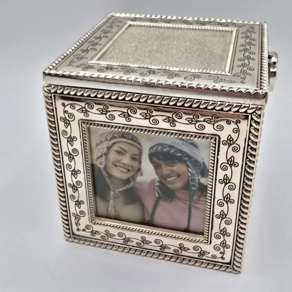 Things Remembered Silver Filigree Cube Photo Frame Keepsake‎ Box Heart Clasp